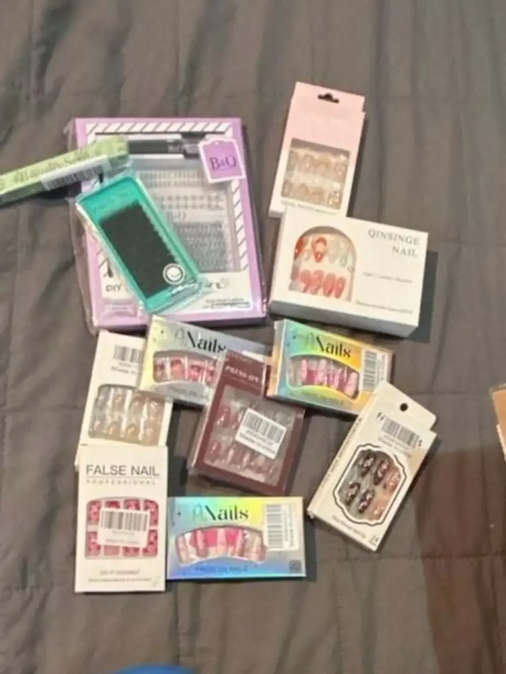 Large Lot Press-On Nail Sets And Eyelash Kits
